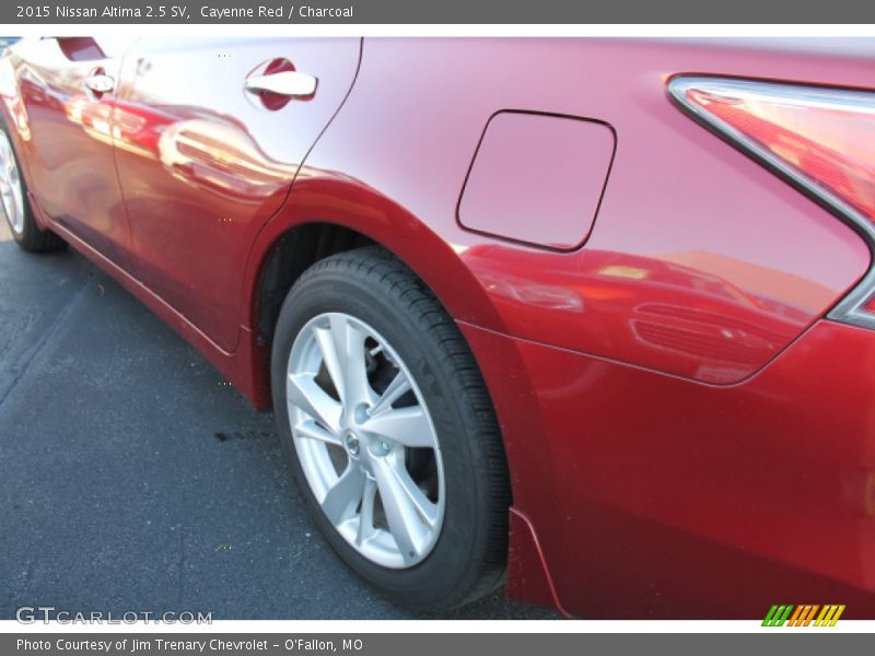 Cayenne Red / Charcoal 2015 Nissan Altima 2.5 SV