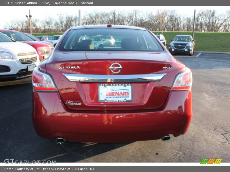 Cayenne Red / Charcoal 2015 Nissan Altima 2.5 SV