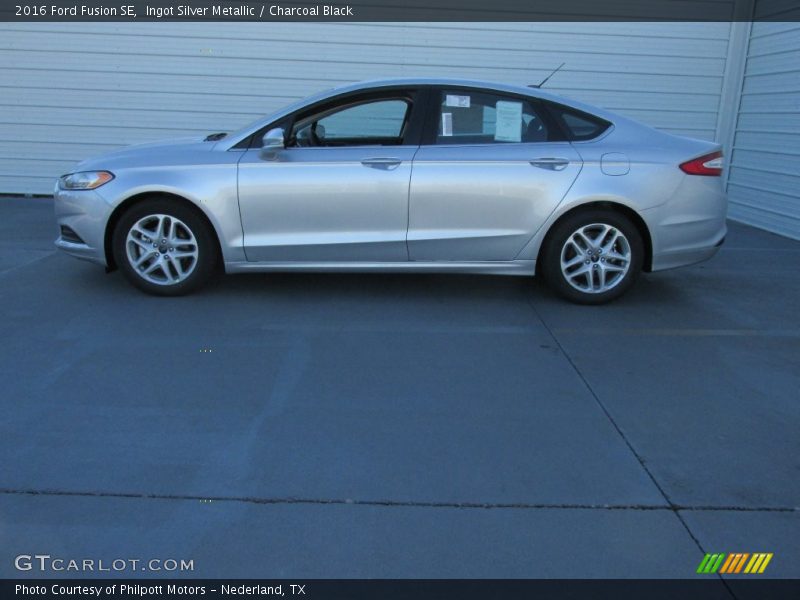Ingot Silver Metallic / Charcoal Black 2016 Ford Fusion SE
