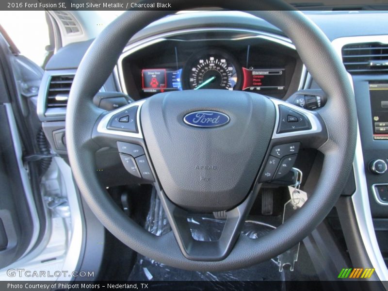 Ingot Silver Metallic / Charcoal Black 2016 Ford Fusion SE