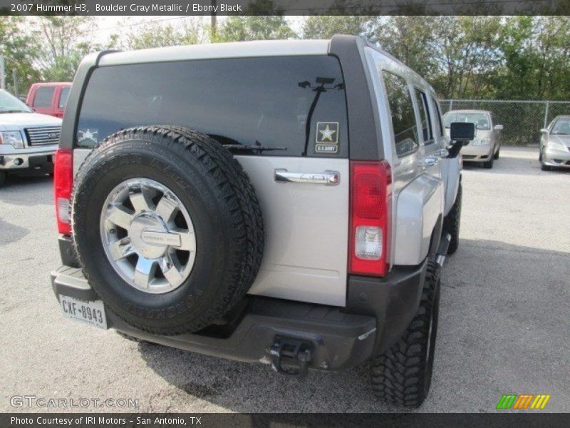 Boulder Gray Metallic / Ebony Black 2007 Hummer H3