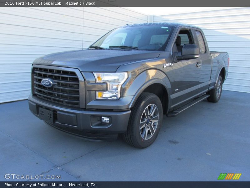 Front 3/4 View of 2016 F150 XLT SuperCab