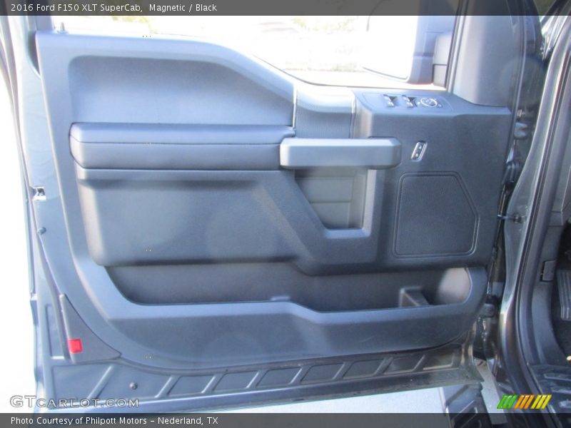 Magnetic / Black 2016 Ford F150 XLT SuperCab