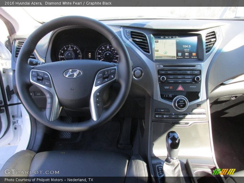 Diamond White Pearl / Graphite Black 2016 Hyundai Azera