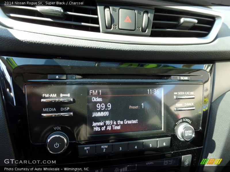 Super Black / Charcoal 2014 Nissan Rogue SV