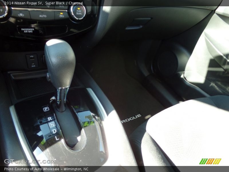 Super Black / Charcoal 2014 Nissan Rogue SV