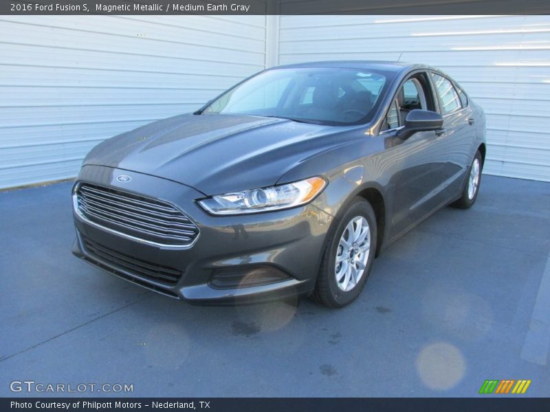 Magnetic Metallic / Medium Earth Gray 2016 Ford Fusion S