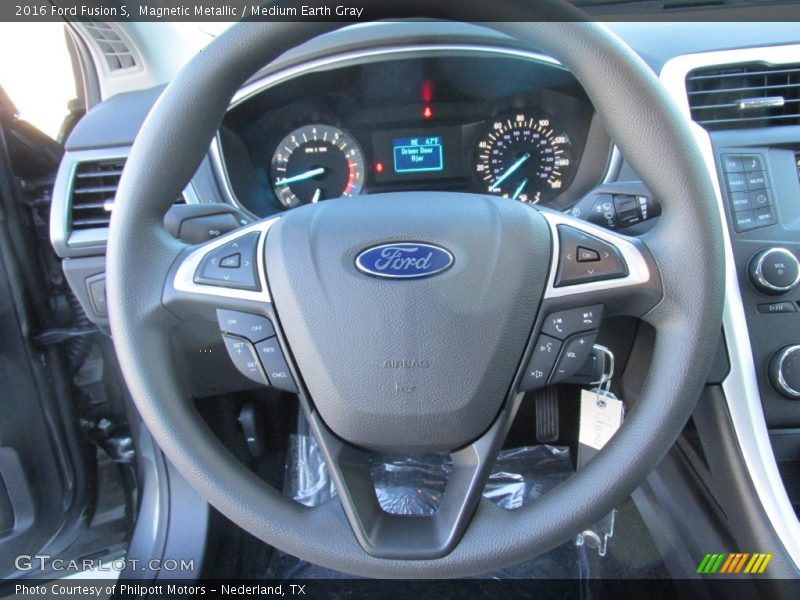 Magnetic Metallic / Medium Earth Gray 2016 Ford Fusion S