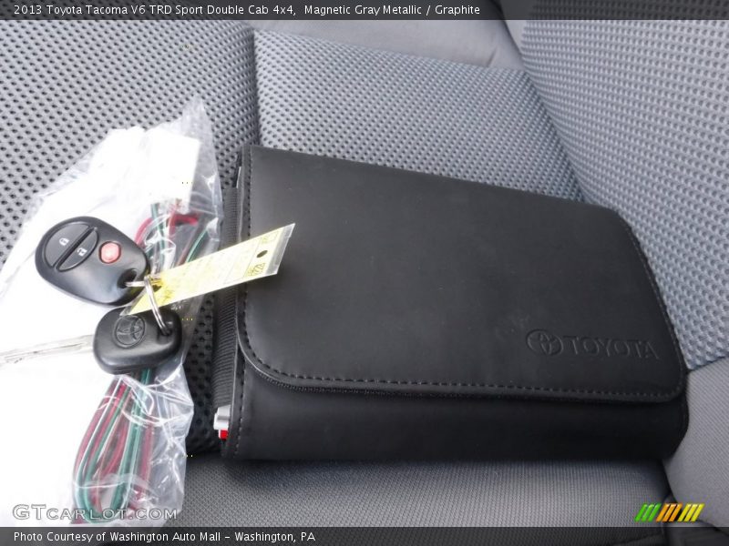 Magnetic Gray Metallic / Graphite 2013 Toyota Tacoma V6 TRD Sport Double Cab 4x4