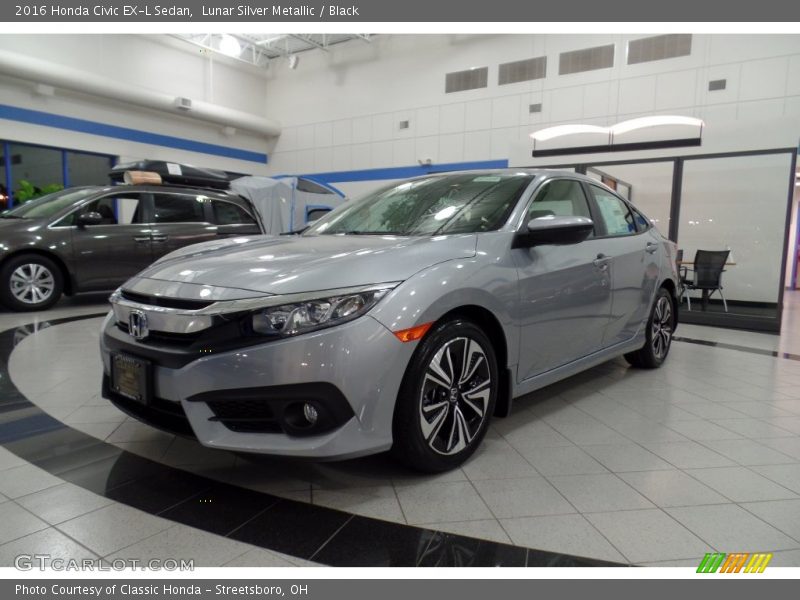 Front 3/4 View of 2016 Civic EX-L Sedan
