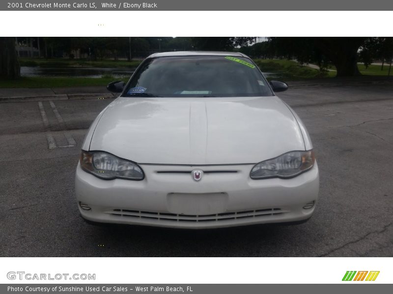 White / Ebony Black 2001 Chevrolet Monte Carlo LS