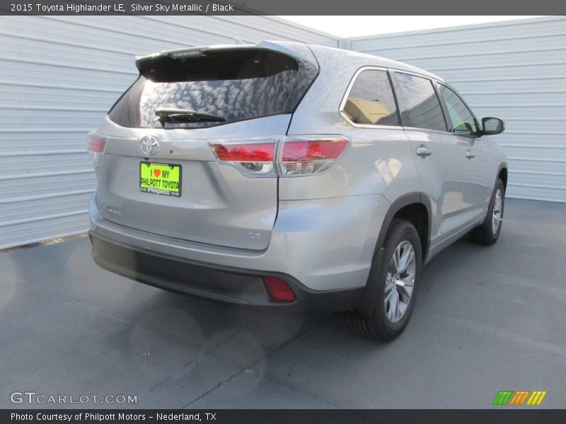 Silver Sky Metallic / Black 2015 Toyota Highlander LE