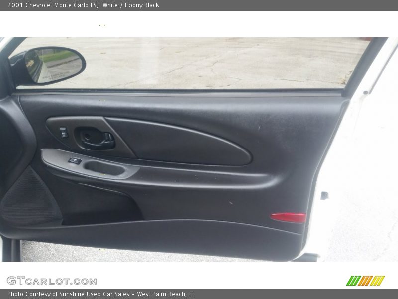 White / Ebony Black 2001 Chevrolet Monte Carlo LS