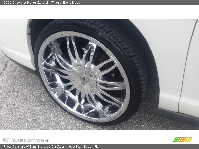 White / Ebony Black 2001 Chevrolet Monte Carlo LS