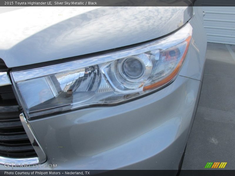 Silver Sky Metallic / Black 2015 Toyota Highlander LE