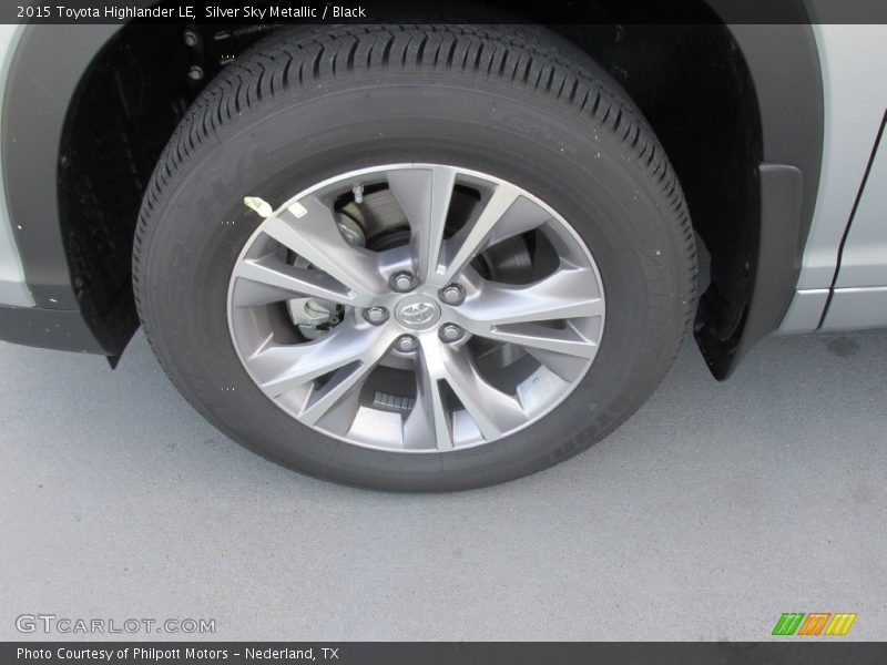 Silver Sky Metallic / Black 2015 Toyota Highlander LE