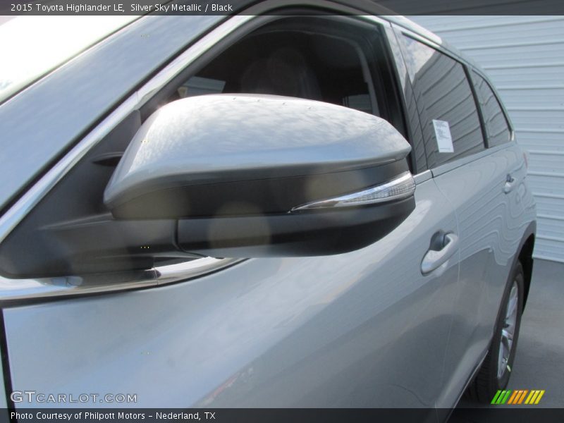 Silver Sky Metallic / Black 2015 Toyota Highlander LE
