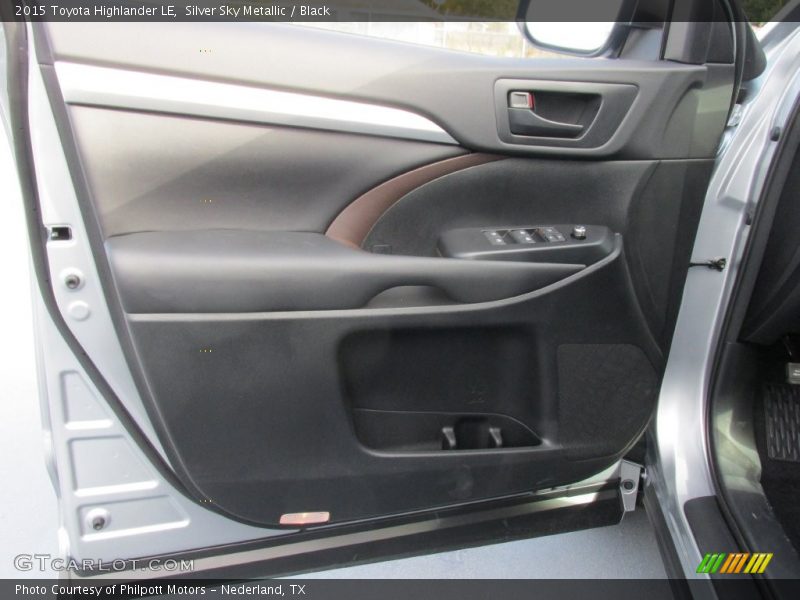 Silver Sky Metallic / Black 2015 Toyota Highlander LE