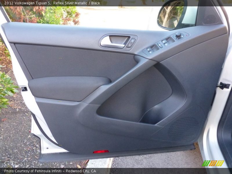 Reflex Silver Metallic / Black 2012 Volkswagen Tiguan S