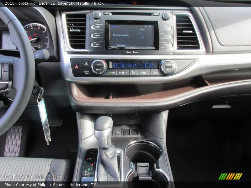 Silver Sky Metallic / Black 2015 Toyota Highlander LE