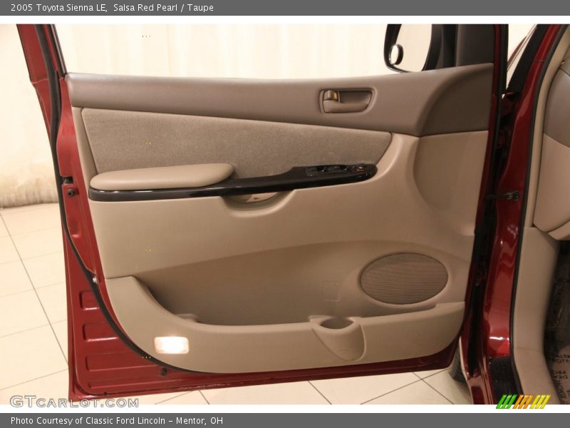 Salsa Red Pearl / Taupe 2005 Toyota Sienna LE