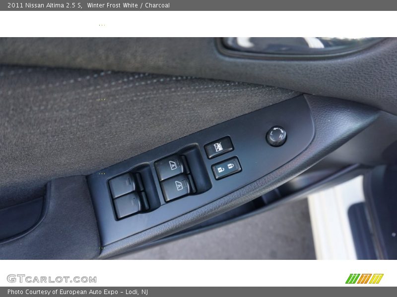 Winter Frost White / Charcoal 2011 Nissan Altima 2.5 S