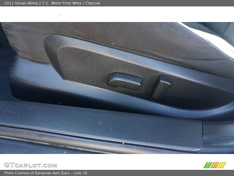 Winter Frost White / Charcoal 2011 Nissan Altima 2.5 S