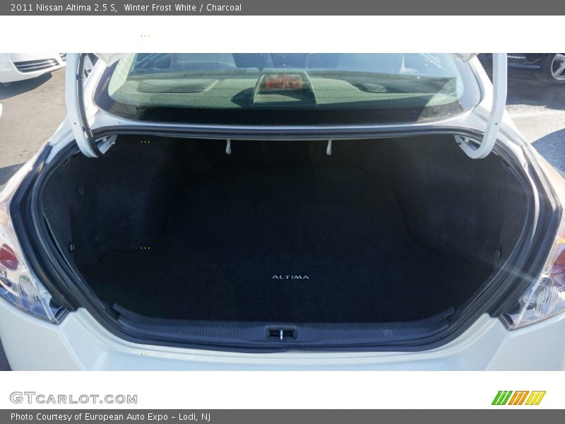Winter Frost White / Charcoal 2011 Nissan Altima 2.5 S