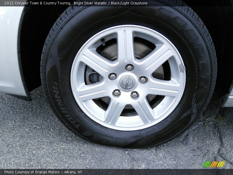 Bright Silver Metallic / Black/Light Graystone 2012 Chrysler Town & Country Touring