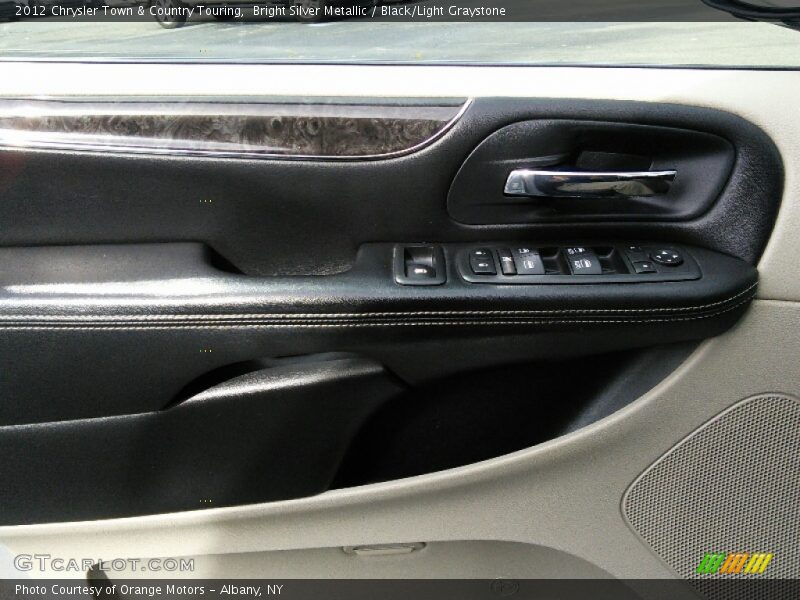 Bright Silver Metallic / Black/Light Graystone 2012 Chrysler Town & Country Touring