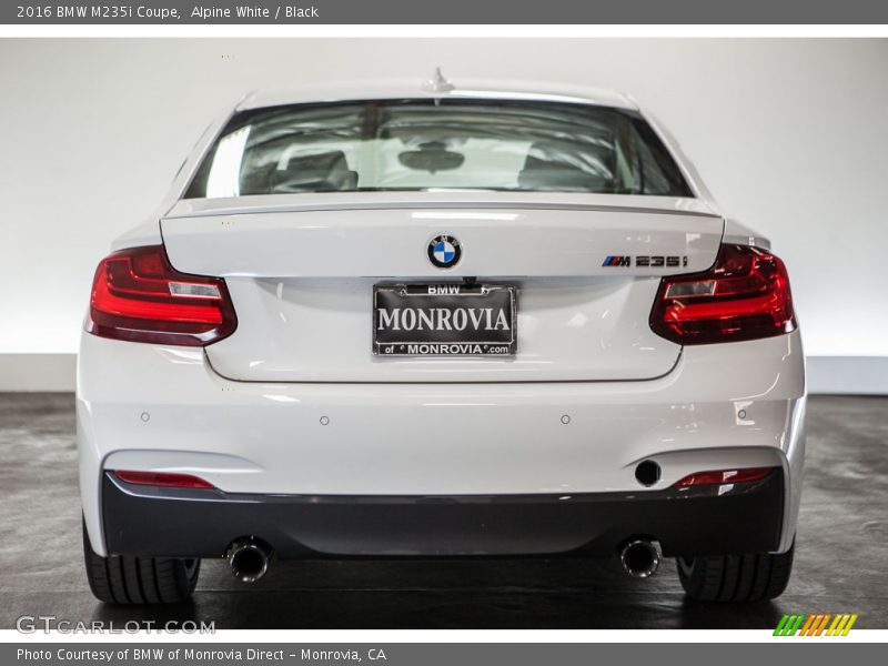 Alpine White / Black 2016 BMW M235i Coupe