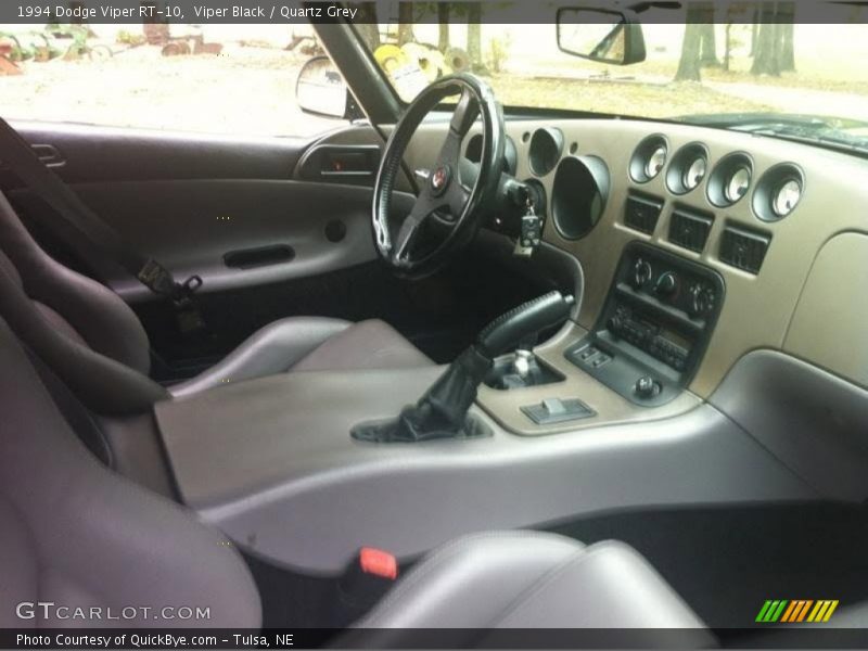 Viper Black / Quartz Grey 1994 Dodge Viper RT-10