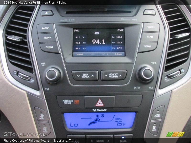 Iron Frost / Beige 2016 Hyundai Santa Fe SE