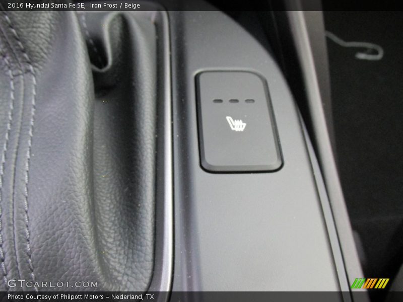 Iron Frost / Beige 2016 Hyundai Santa Fe SE