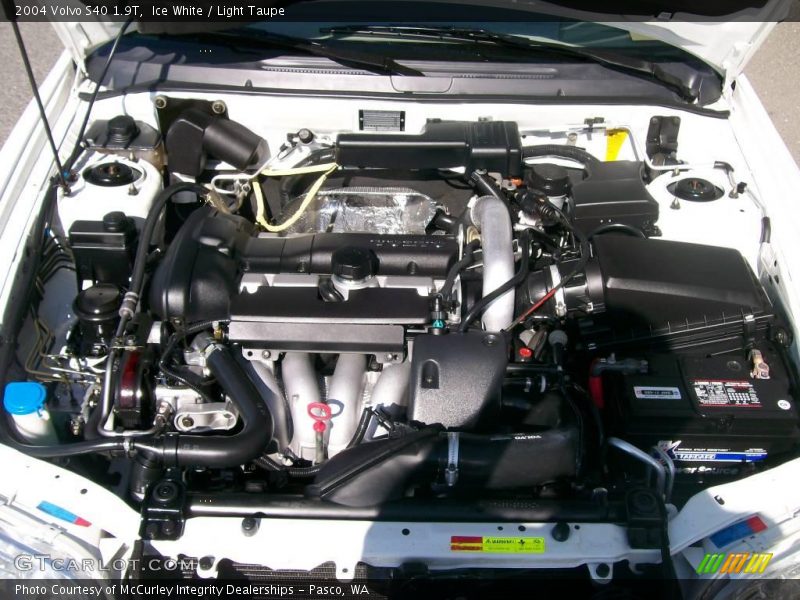 Ice White / Light Taupe 2004 Volvo S40 1.9T