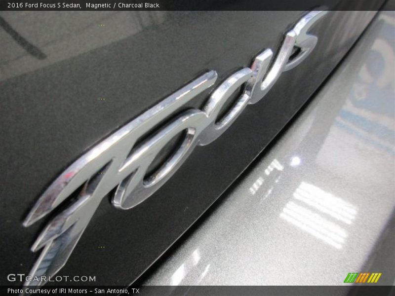 Magnetic / Charcoal Black 2016 Ford Focus S Sedan