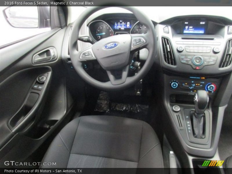 Magnetic / Charcoal Black 2016 Ford Focus S Sedan