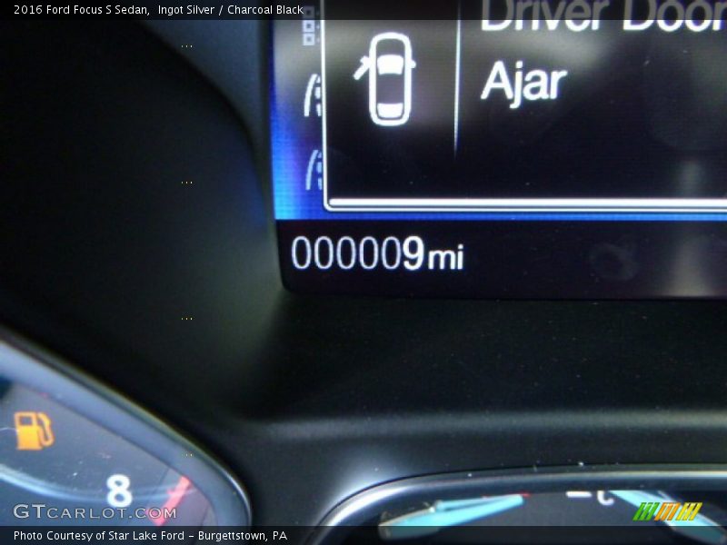 Ingot Silver / Charcoal Black 2016 Ford Focus S Sedan