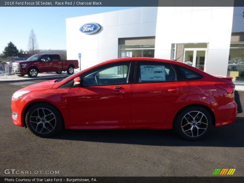 Race Red / Charcoal Black 2016 Ford Focus SE Sedan