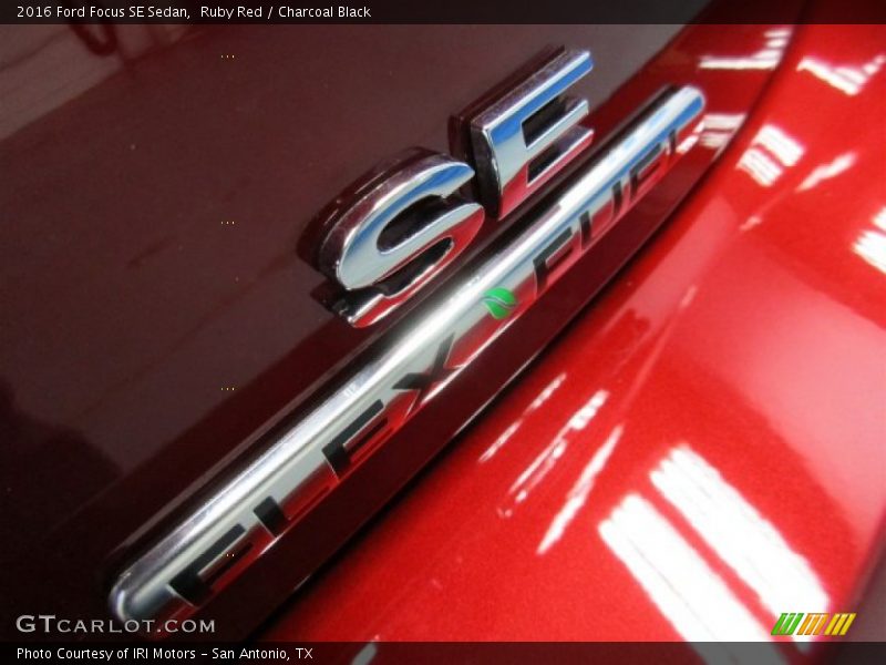 Ruby Red / Charcoal Black 2016 Ford Focus SE Sedan