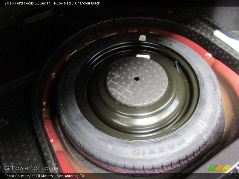 Ruby Red / Charcoal Black 2016 Ford Focus SE Sedan