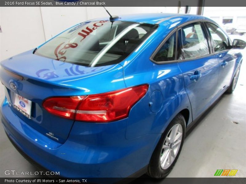 Blue Candy / Charcoal Black 2016 Ford Focus SE Sedan