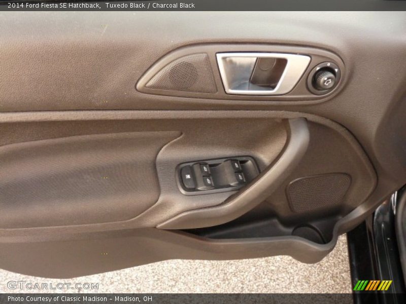 Tuxedo Black / Charcoal Black 2014 Ford Fiesta SE Hatchback