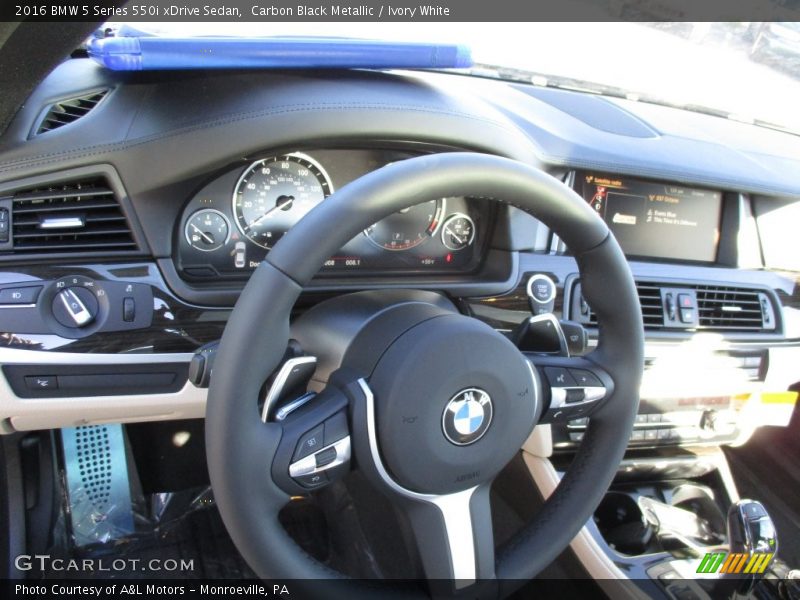 Carbon Black Metallic / Ivory White 2016 BMW 5 Series 550i xDrive Sedan