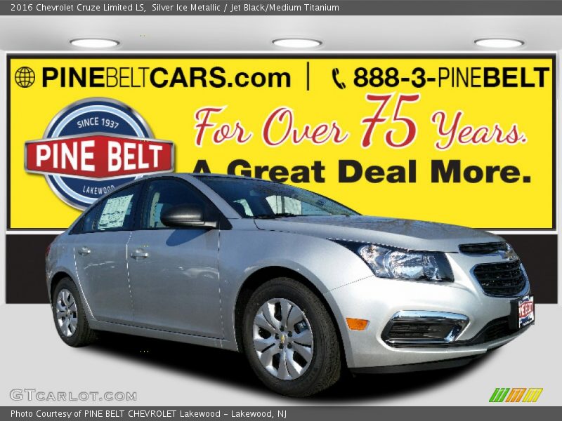 Silver Ice Metallic / Jet Black/Medium Titanium 2016 Chevrolet Cruze Limited LS