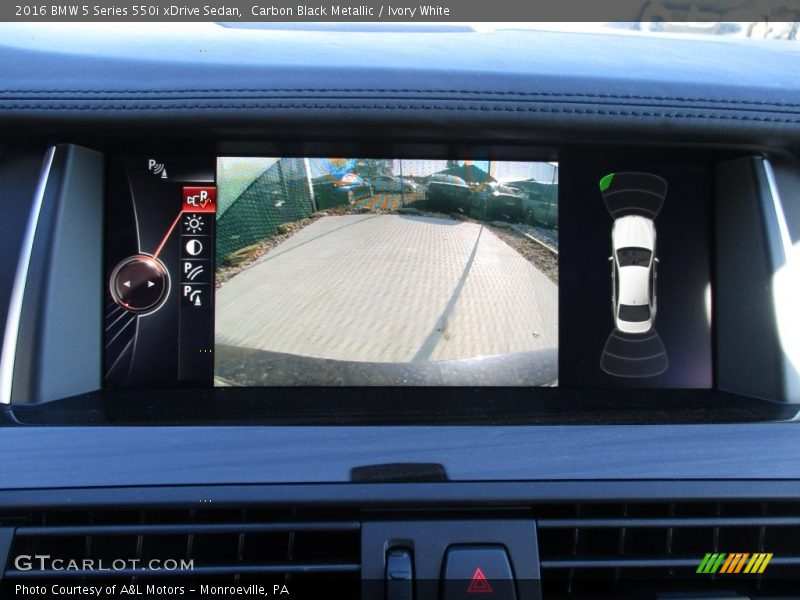 Carbon Black Metallic / Ivory White 2016 BMW 5 Series 550i xDrive Sedan