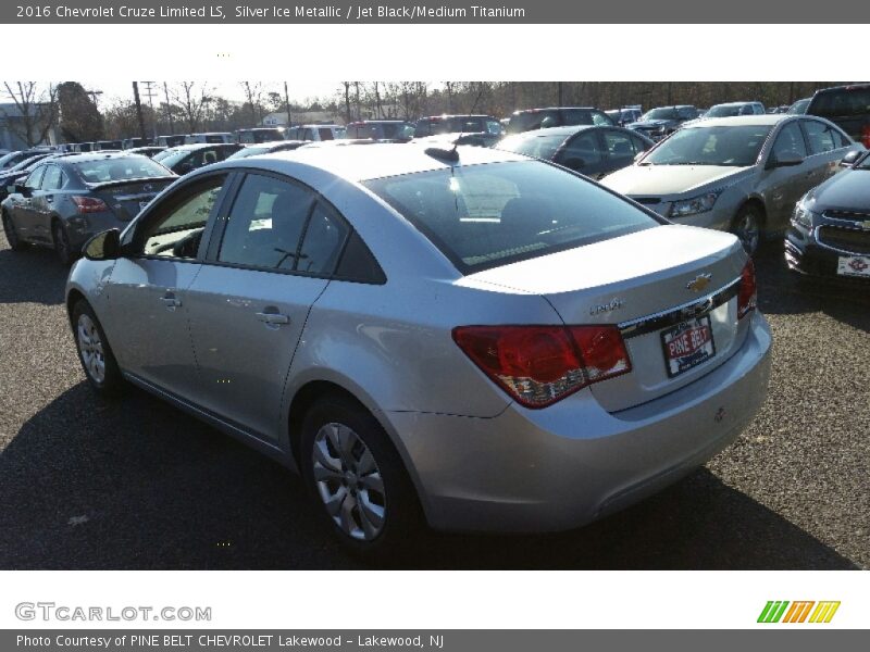 Silver Ice Metallic / Jet Black/Medium Titanium 2016 Chevrolet Cruze Limited LS