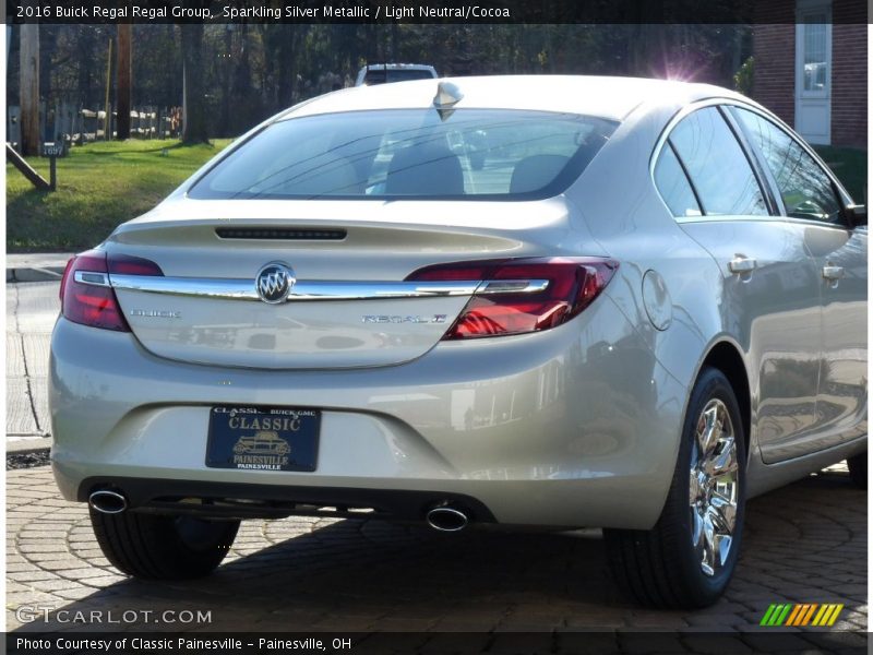 Sparkling Silver Metallic / Light Neutral/Cocoa 2016 Buick Regal Regal Group