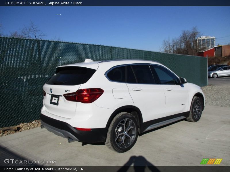 Alpine White / Black 2016 BMW X1 xDrive28i