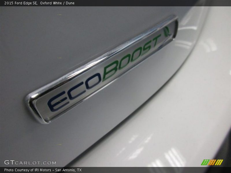 Oxford White / Dune 2015 Ford Edge SE